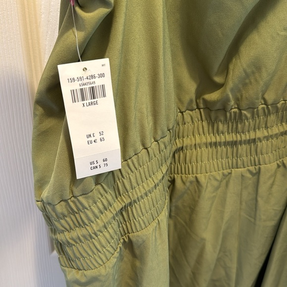 Abercrombie & Fitch Athletic Romper NWT Size XL - Picture 3 of 3